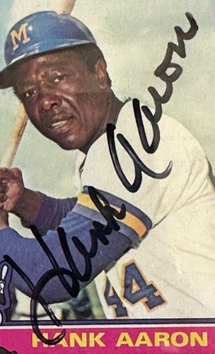 1976 Topps #550 Hank Aaron signed On Card Gem Mint Auto Last Card Brewers Hof