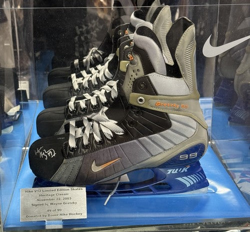 Wayne Gretzky SIGNED Nike Skates /99 IN Case Edmonton Oilers Heritage Auto WGA