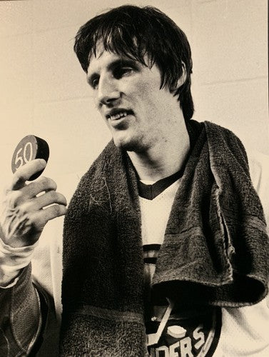 MIKE BOSSY 50 GOALS In 50 GAMES 8x10 Photo 1981 NEW YORK ISLANDERS HOF