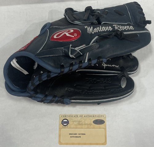 Mariano Rivera Signed Rawlings 1990’s Game Model Glove Yankees Autograph Steiner