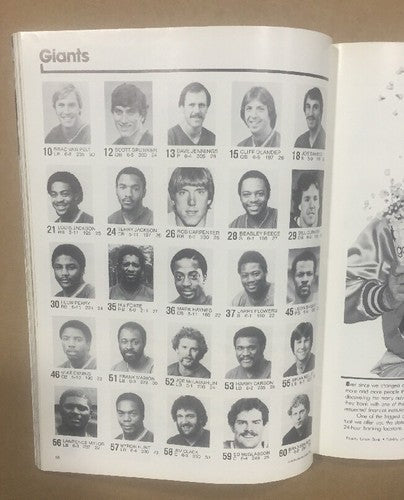 PRO Gameday Official Program Cowboys vs Giants dec 1981 Lawrence Taylor Rookie