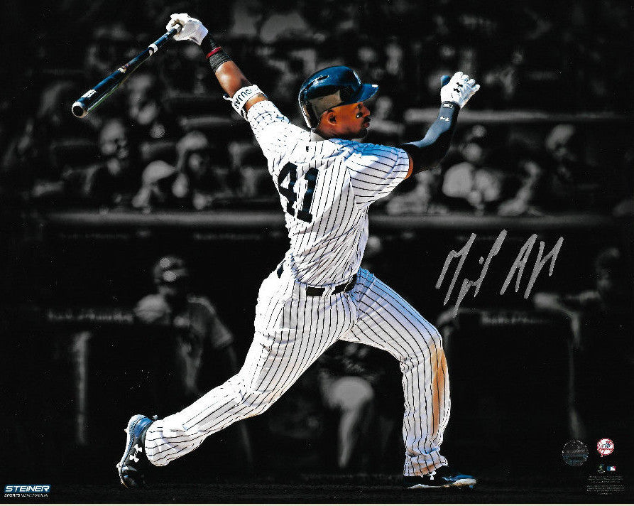 Miguel Andujar signed 8x10 spotlight photo Yankees rookie auto Steiner COA ROY ?