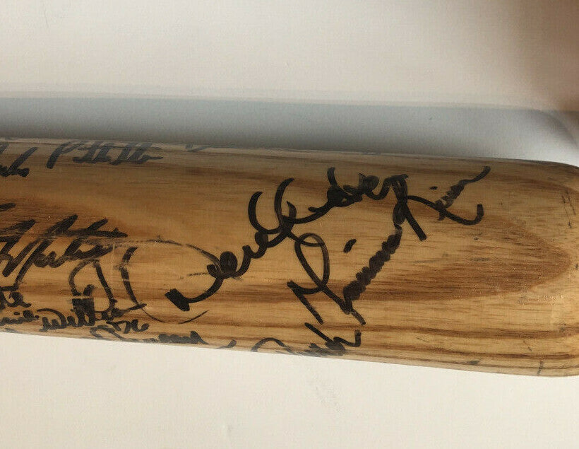 1996 Yankees Team Signed World Series Game bat Derek Jeter Rivera 25 + Auto PSA