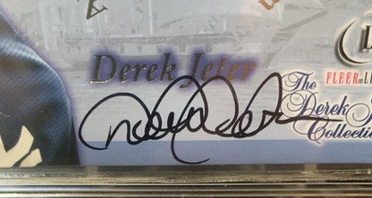 2002 Fleer Legacy Derek Jeter Columbus Clippings Jersey Bgs 10 Auto Mint 9 Card