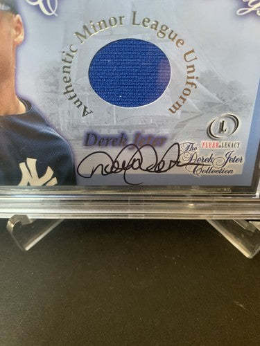 2002 Fleer Legacy Derek Jeter Columbus Clippings Jersey Bgs 10 Auto Mint 9 Card
