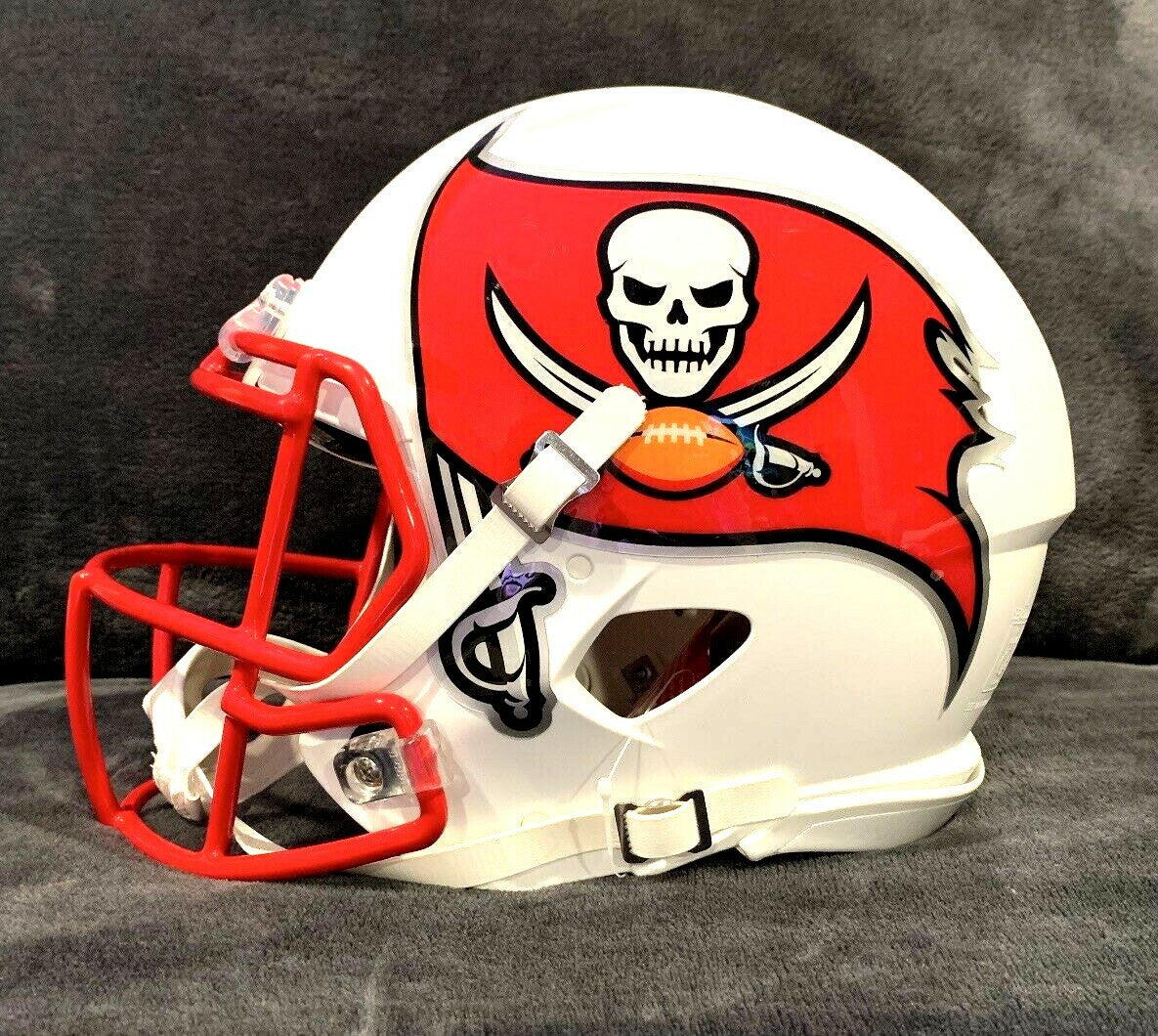 Chris Godwin Signed Buccaneers Speed Authentic Lunar Helmet Mint Red Auto JSA