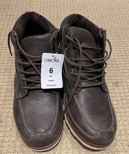 Cherokee Leather Boots Brown Boys Size 6 Youth Non Marking Outsole NIB