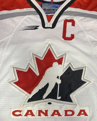 Eric Lindros Team Canada Authentic Vintage Bauer Jersey Fight Strap Sz 44 HOF