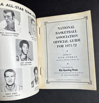 1971 /72 The Sporting News NBA Guide book Lew Alcindor Bucks Kareem Abdul Jabbar