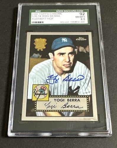 2002 TOPPS Chrome 1952 YOGI BERRA On Card Mint AUTO SGC 8 Mint + Rare Hof