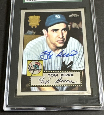 2002 TOPPS Chrome 1952 YOGI BERRA On Card Mint AUTO SGC 8 Mint + Rare Hof