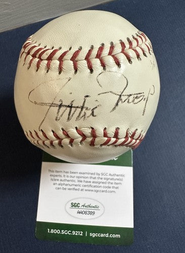 Willie Mays Signed Official Major League Newport Baseball Bintage Autograph SGC
