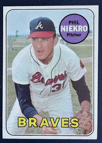 1969 Topps Set-Break #355 Phil Niekro NM - Mint Centered Hof Braves