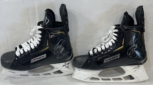 Matt Martin Signed Islanders Bauer Skate Pair Game Used Autograph Steiner COA