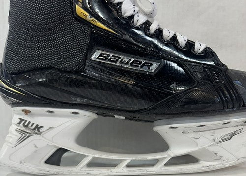 Matt Martin Signed Islanders Bauer Skate Pair Game Used Autograph Steiner COA