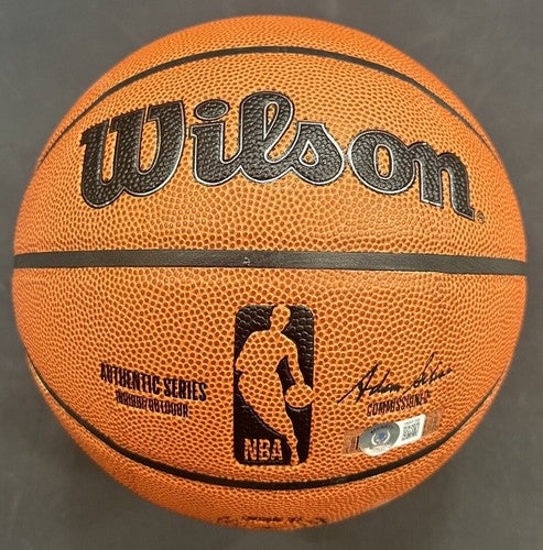 Donte Divincenzo Signed Authentic Wilson I/O Basketball Knicks Big Ragu Auto BAS