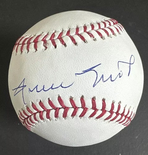 Willie Mays Signed Official Baseball Giants Hof Gem Mint Autograph Mlb Auth Holo