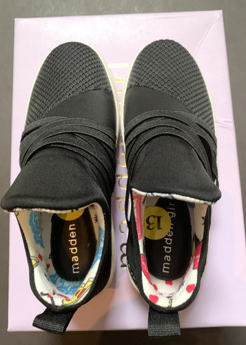 Madden Girl SZ 13 JLANDENN Pull on Sneakers Black Brand New In Box Nice