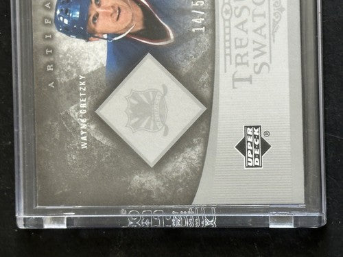 2005-06 UD Artifacts Treasured Swatches Wayne Gretzky Game Used Jersey /50 Mint