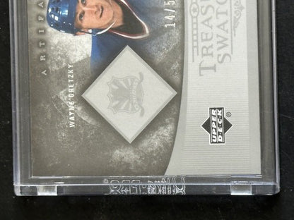 2005-06 UD Artifacts Treasured Swatches Wayne Gretzky Game Used Jersey /50 Mint