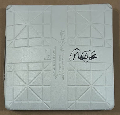 Derek Jeter Yankees Signed 2014 Final Season Base HOF Auto MLB & Steiner Coa
