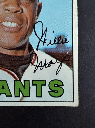 1967 Topps Willie Mays #200 Giants Great Color And Eye Appeal Dead Centered