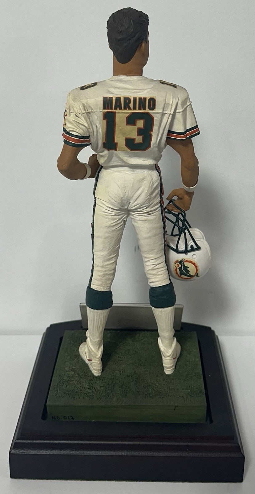 Dan Marino Signed Art of Sport Figurine Miami Dolphins LE Auto HOF UDA COA NIB