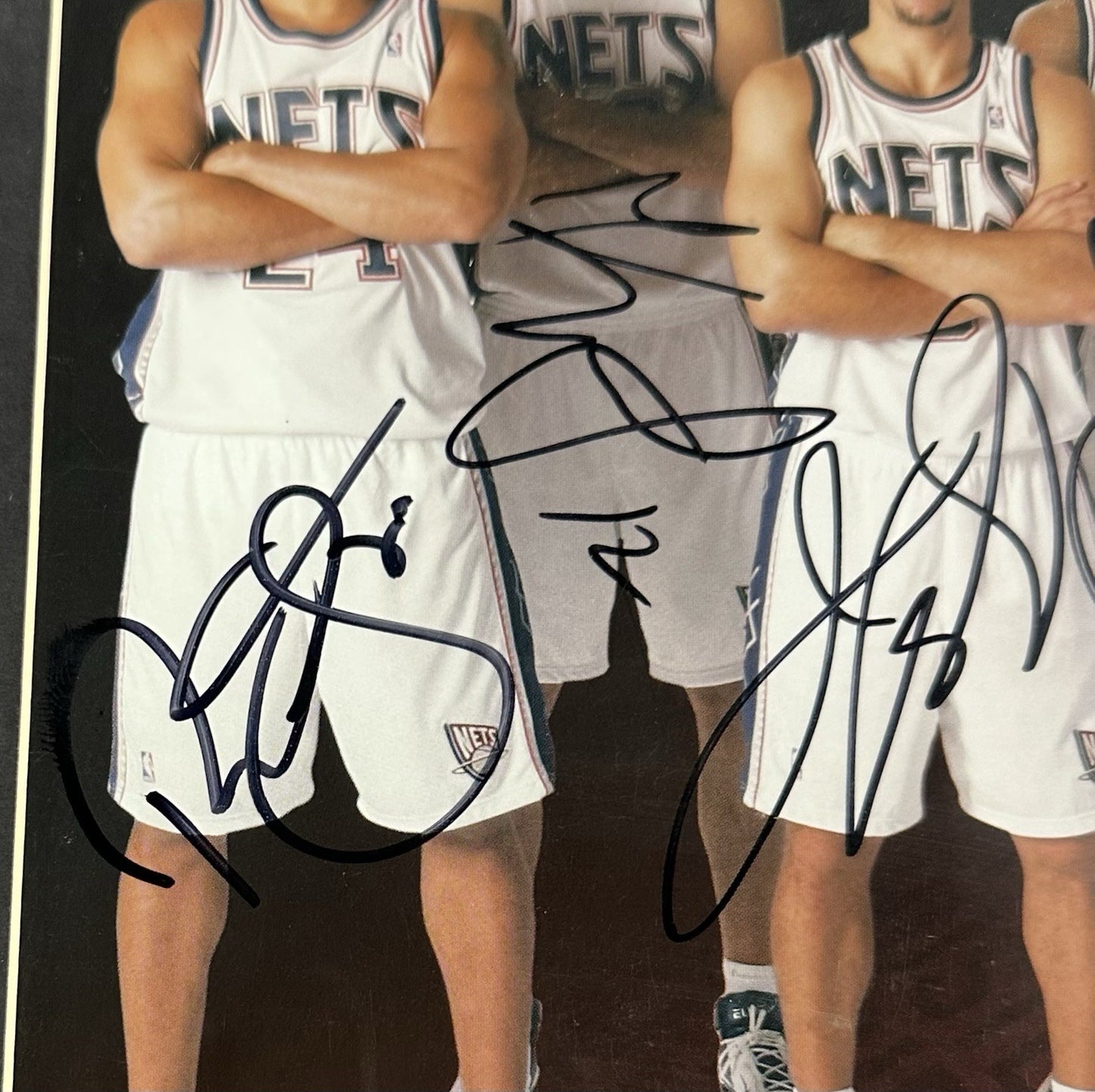NJ Nets Team Signed 8x10 Framed Magazine Jason Kidd Vince Carter 5 Auto Nets COA