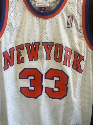 Patrick Ewing Ny Knicks Signed 1985 /86 Rookie M&N Swingman Jersey Auto Steiner