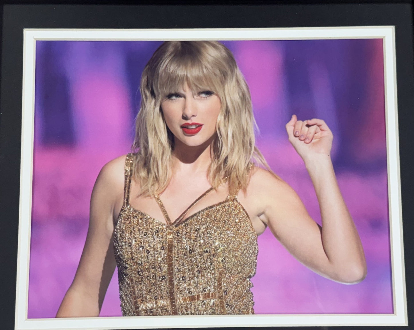 Taylor Swift Signed Framed 16x20 CD Photo Album The Manuscript Auto JSA COA