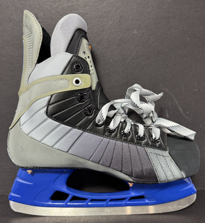 Wayne Gretzky SIGNED Nike Skates /99 IN Case Edmonton Oilers Heritage Auto WGA