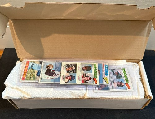 1977 Topps Baseball COMPLETE SET 660 Nm Andre Dawson RC Nolan Ryan Rose Brett