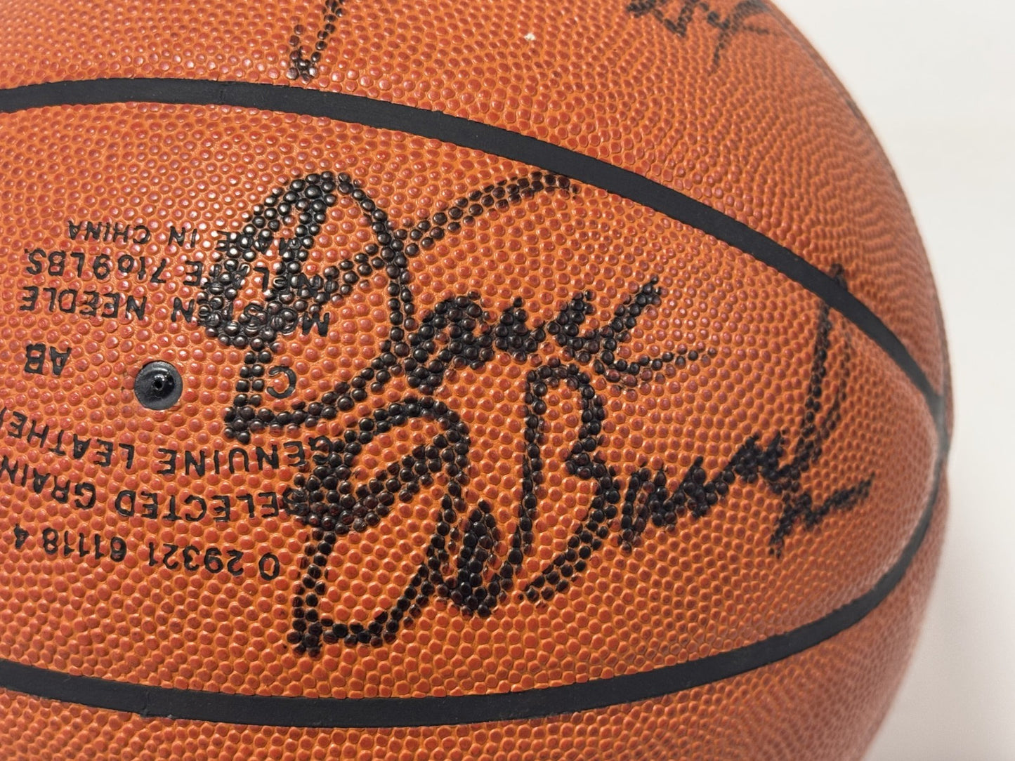 NBA 50th Signed Game Basketball Walt Frazier Karl Malone Willis Reed 6 Auto COA
