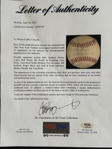 1961 Yankees Team Signed Baseball Roger Maris Mickey Mantle Berra Auto Psa LOA