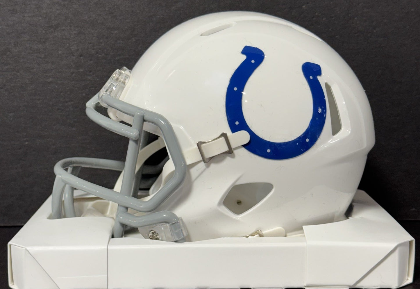 Jonathan Taylor Signed Ridell Mini Helmet Auto Fanatics COA Indianapolis Colts
