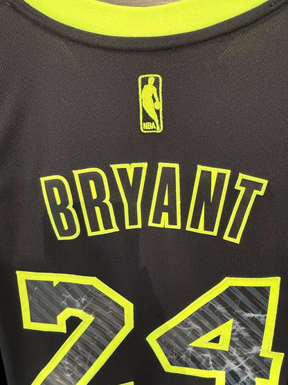 Kobe Bryant NBA Licensed Adidas Limited Edition Jersey Size L Lakers MVP HOF