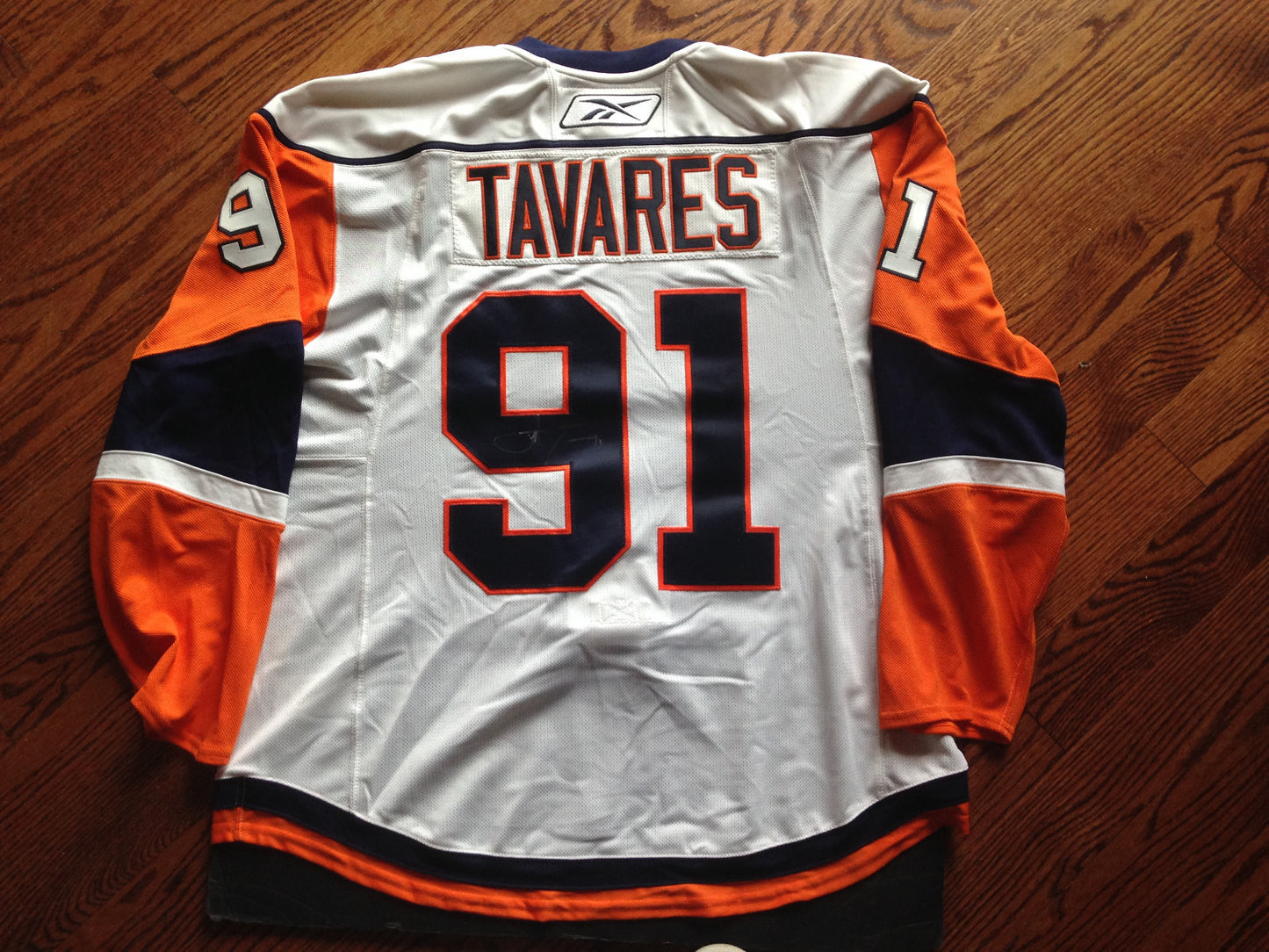 John Tavares signed Reebok CCM authentic Islanders jersey auto fight strap jsa
