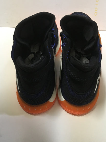 Kristaps Porzingis signed Game Issued Adidas Rookie sneaker Pair auto Steiner