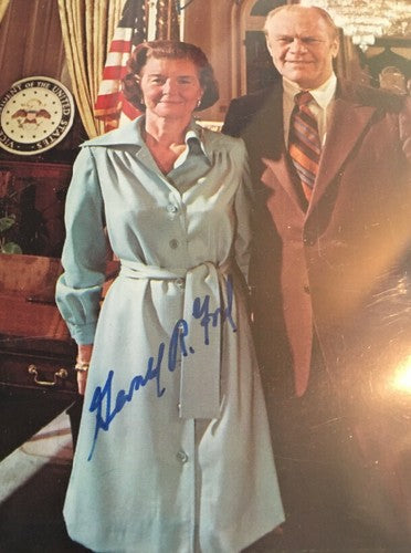 Gerald & Betty Ford Signed Postcard Photo Mint Auto White House Psa Coa