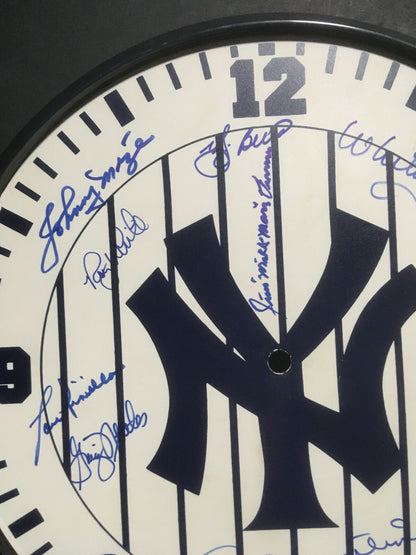 NY Yankees signed clock Mickey Mantle #7 Joe DiMaggio #5 Berra 13 Hof auto PSA