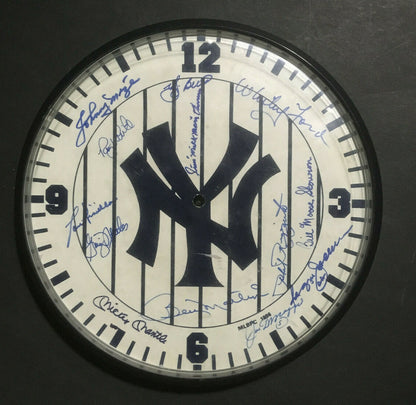NY Yankees signed clock Mickey Mantle #7 Joe DiMaggio #5 Berra 13 Hof auto PSA