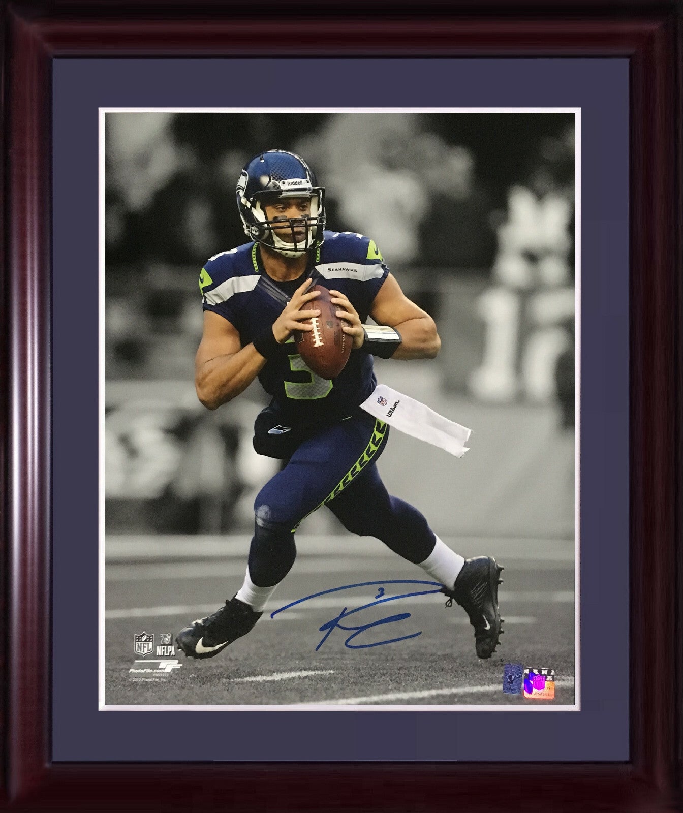 Russell Wilson Seahawks signed 16x20 Spotlight photo framed autograph Holo Coa