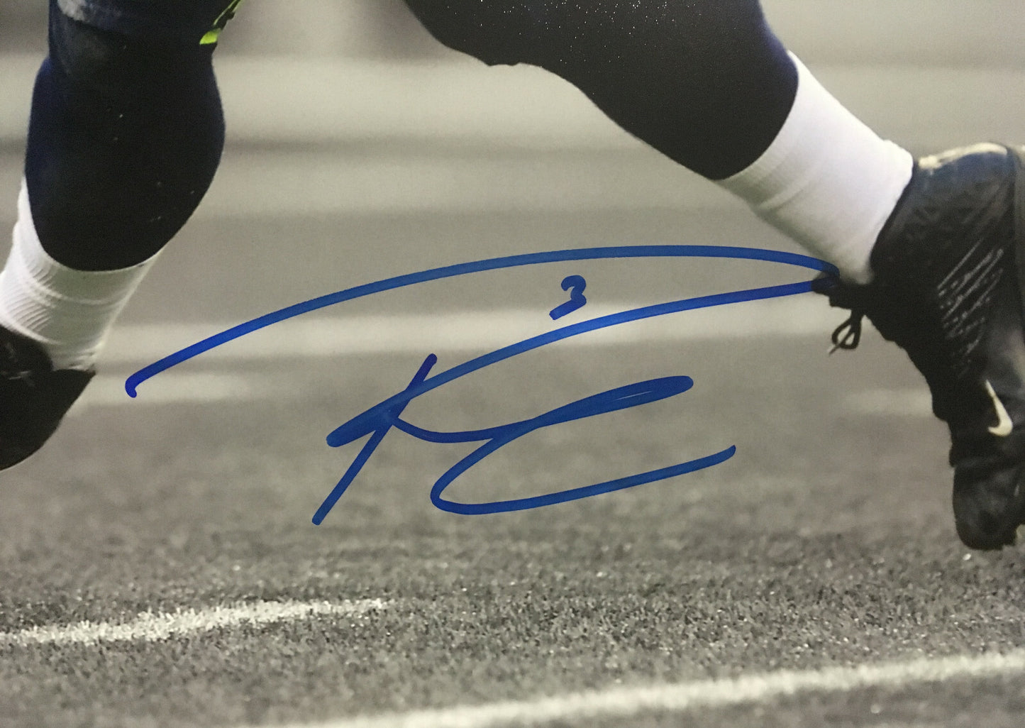 Russell Wilson Seahawks signed 16x20 Spotlight photo framed autograph Holo Coa