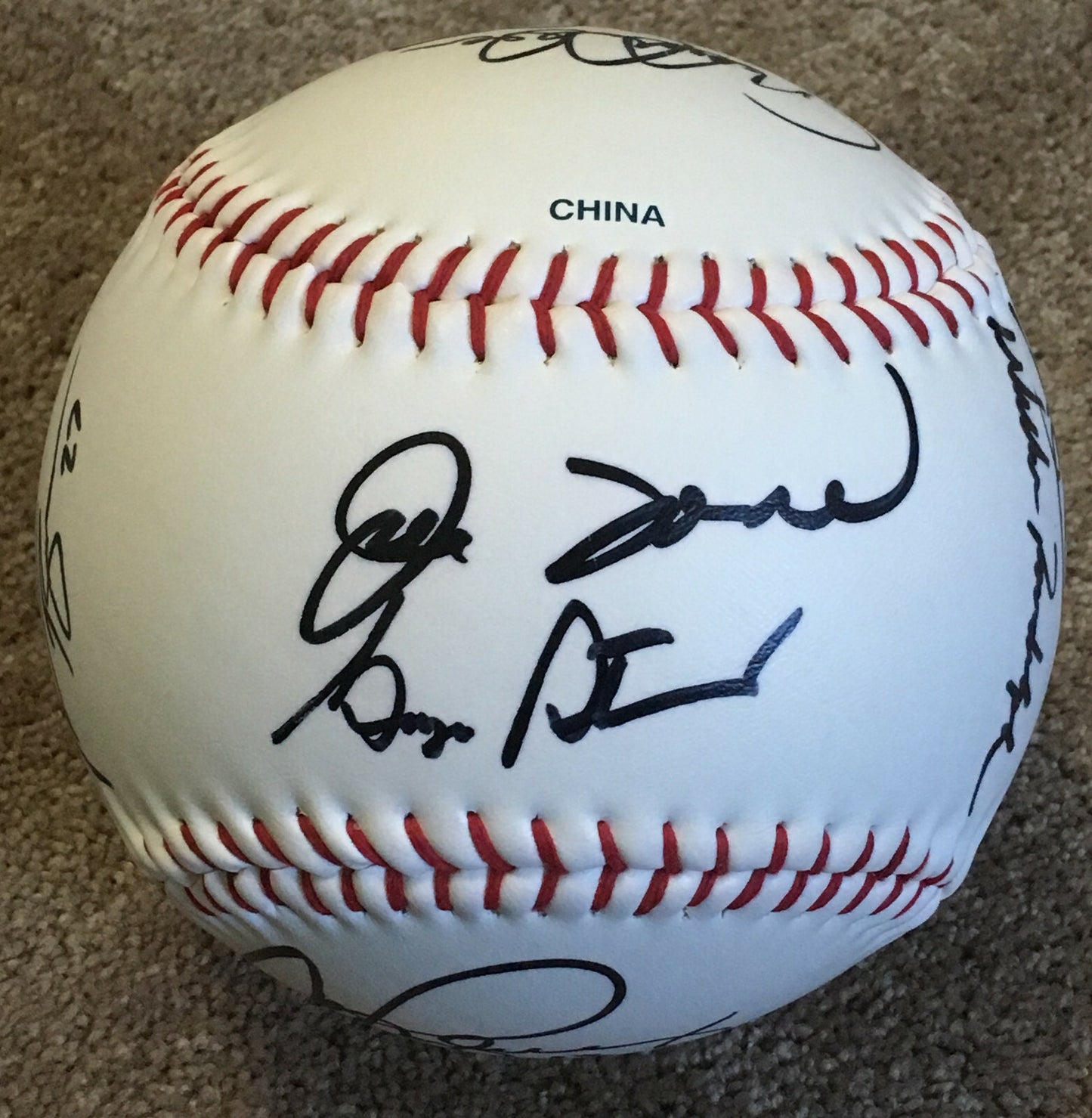 2004 Yankees Team Signed Oversized Baseball Derek Jeter George Steinbrenner Psa