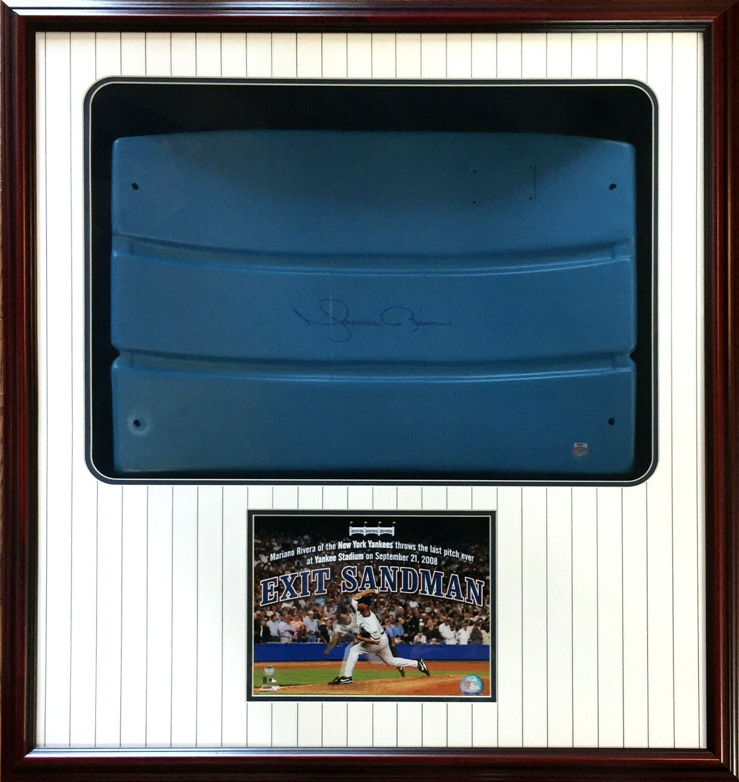 Mariano Rivera signed Game used Yankee Stadium Seatback framed auto Steiner
