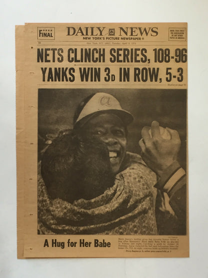 Hank Aaron Signed April 9 1974 Daily News 715 HR Newspaper Mint Autograph PSA