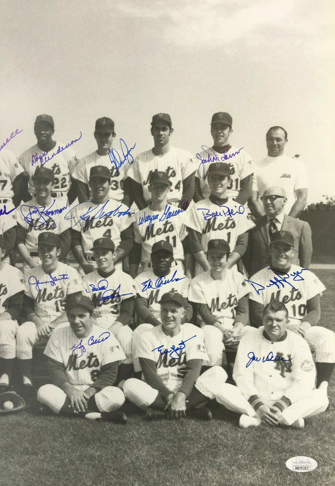 1969 Mets Team Signed 16x20 Photo Framed 27 Auto Tom Seaver Nolan Ryan Berra JSA