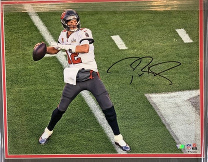 Tom Brady Signed 16x20 Super Bowl Photo Framed Buccaneers Autograph Fanatics Coa