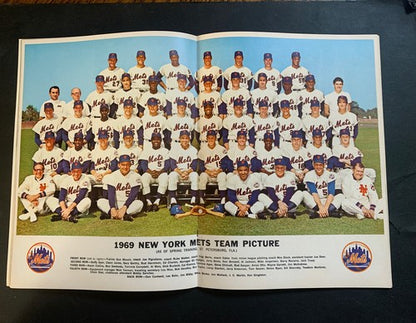 ORIGINAL 1969 METS YEARBOOK World Series Year Tom SEAVER RYAN Nm Crisp