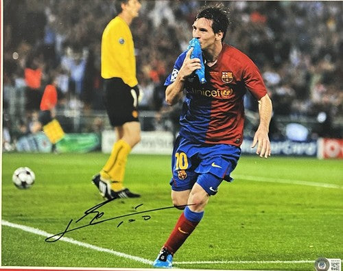 Lionel Messi FC Barcelona Signed 11x14 Photo Framed Autograph Beckett Bas LOA